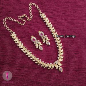 Foaming Mango Stone Necklace